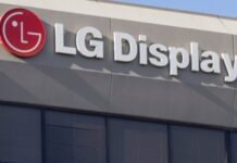 LG Display Swings to Second-Quarter Loss on One-Time Costs
