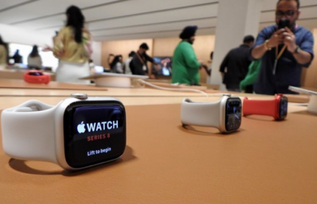 Global Smartwatch Shipments Rebound in 2025 as Apple Records Strong ...