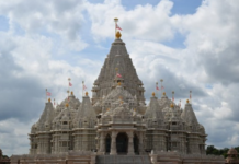 Religious Travel Leads Overnight Domestic Trips in India, Government Survey Finds