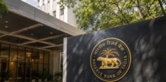 RBI’s Dollar Purchases Reach Record $43.3 Billion in August